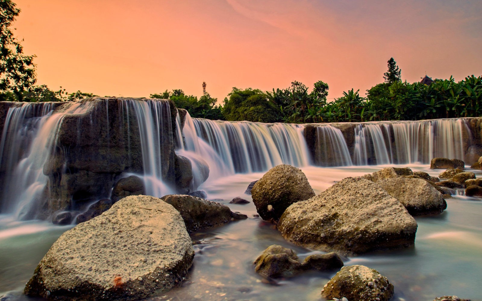 Berburu Sinar Matahari Pagi Di 3 Wisata Alam Bekasi