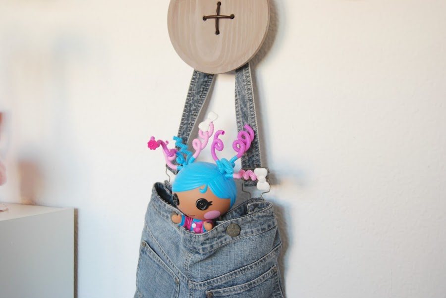 bolso hecho a partir de un vaquero viejos.