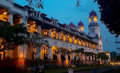 Wisata semarang, wisata semarang kota, wisata semarang kabupaten, wisata malam di semarang, wisata semarang terbaru, wisata semarang murah, lawang sewu, lawang sewu semarang, lawang sewu malam hari, suasana lawang sewu, gambar lawang sewu semarang, foto lawang sewu semarang