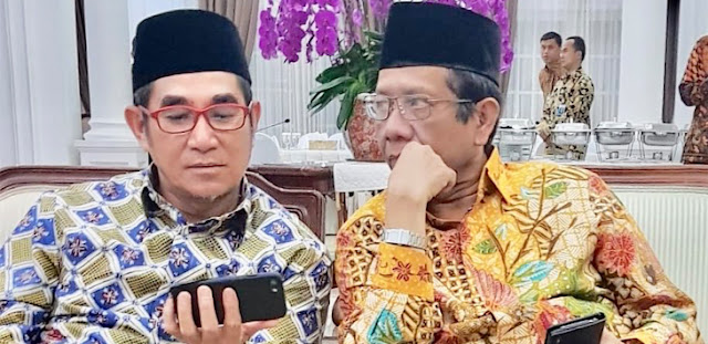 Mahfud-MD-dan-Hamdan-Zoelva Mahfud-MD-dan-Hamdan-Zoelva