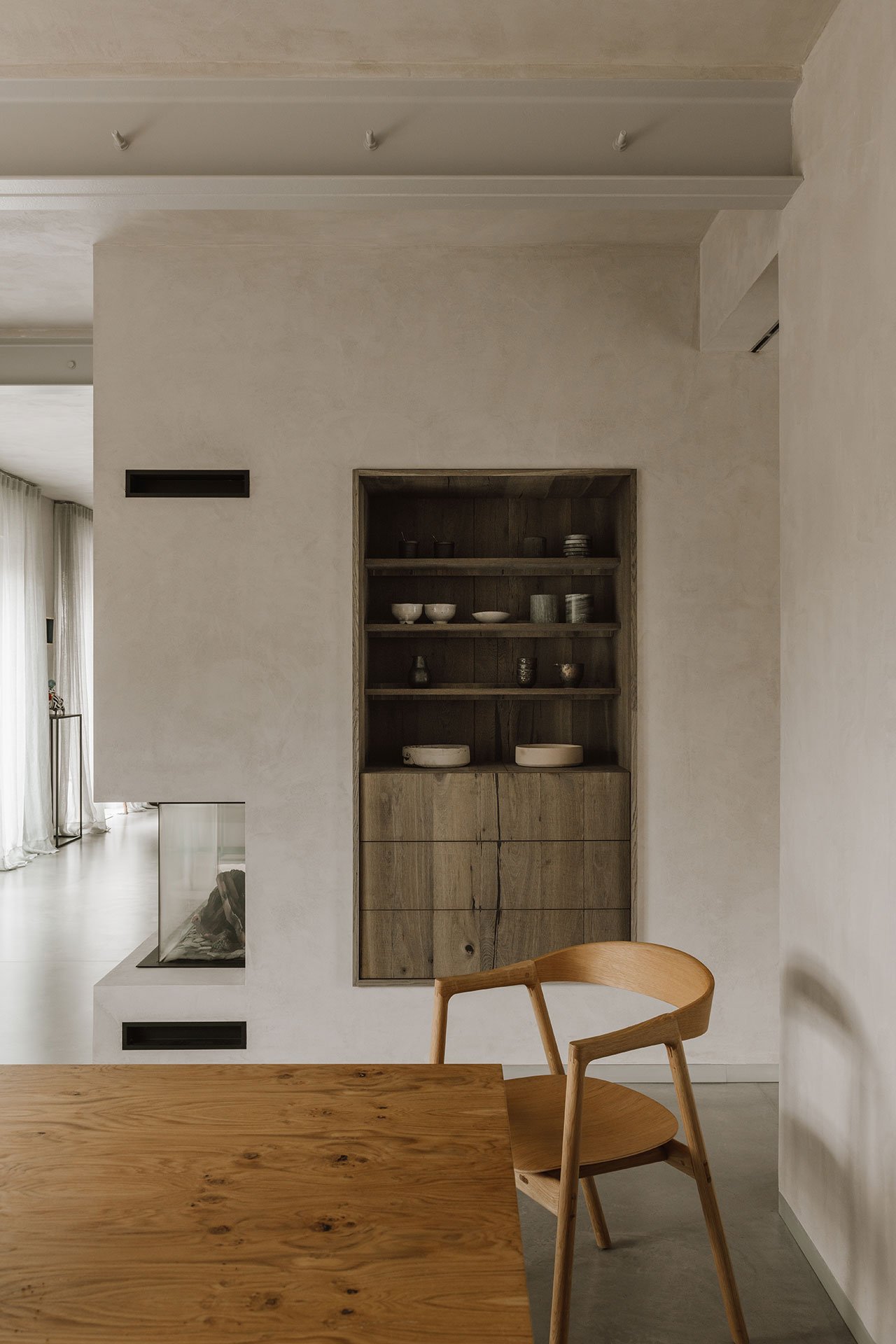 House in Krakow with minimalist soulfulness