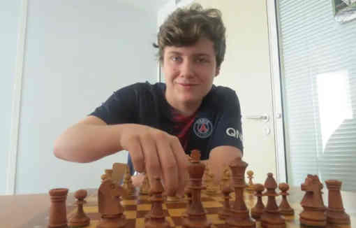 Portrait d'un jeune joueur d'échecs Floryan Eugène (2337 Elo) - Photo © 20 minutes