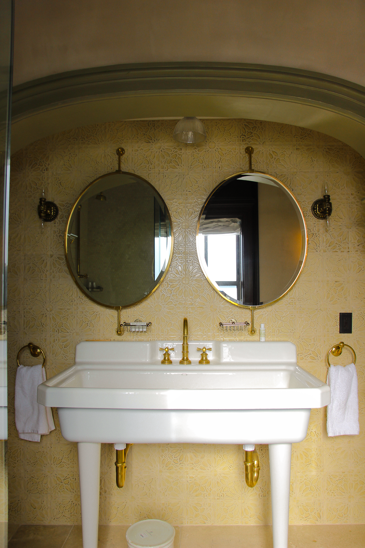 Double vanity bathroom in Artist Studio at The Maker Hotel, beautiful hotels in Upstate New York, old-school glamour, boutique hotels in Hudson Valley, best staycation hotel in New York - FOREVERVANNY.com