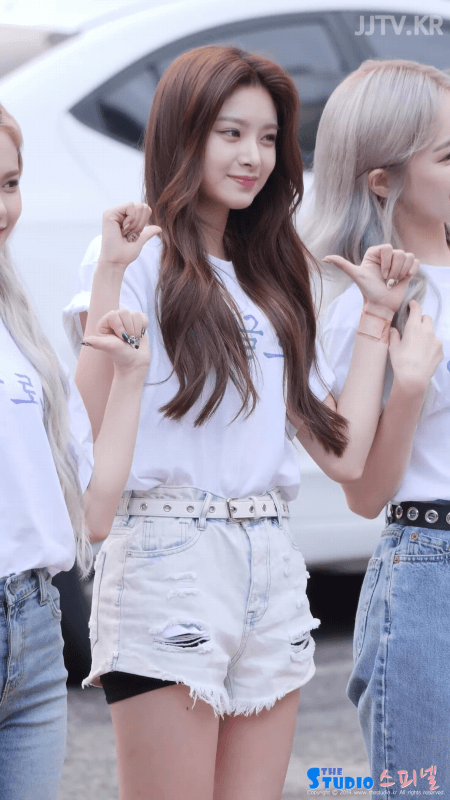 에버글로우 이런 뮤직뱅크 출근길