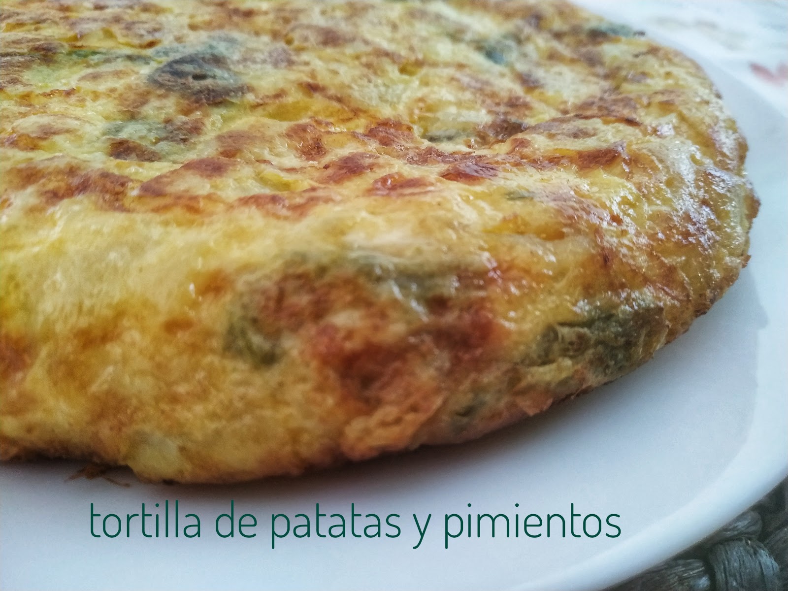 TORTILLA DE PATATAS Y PIMIENTOS COCINA CON REINA