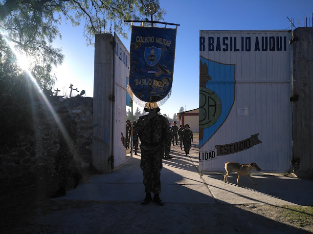 Colegio MILITAR BASILIO AUQUI - Quicapata