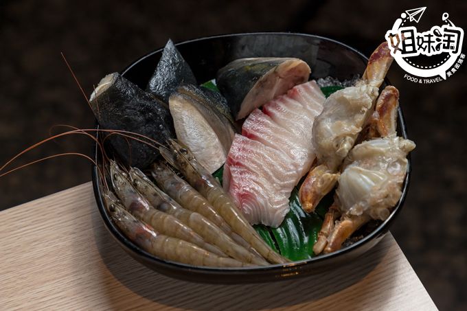 高雄市 左營區 高鐵 推薦 美食 火鍋 麻辣鍋 吃到飽 聚餐 肉肉屋 獨家 必吃 叻沙鍋