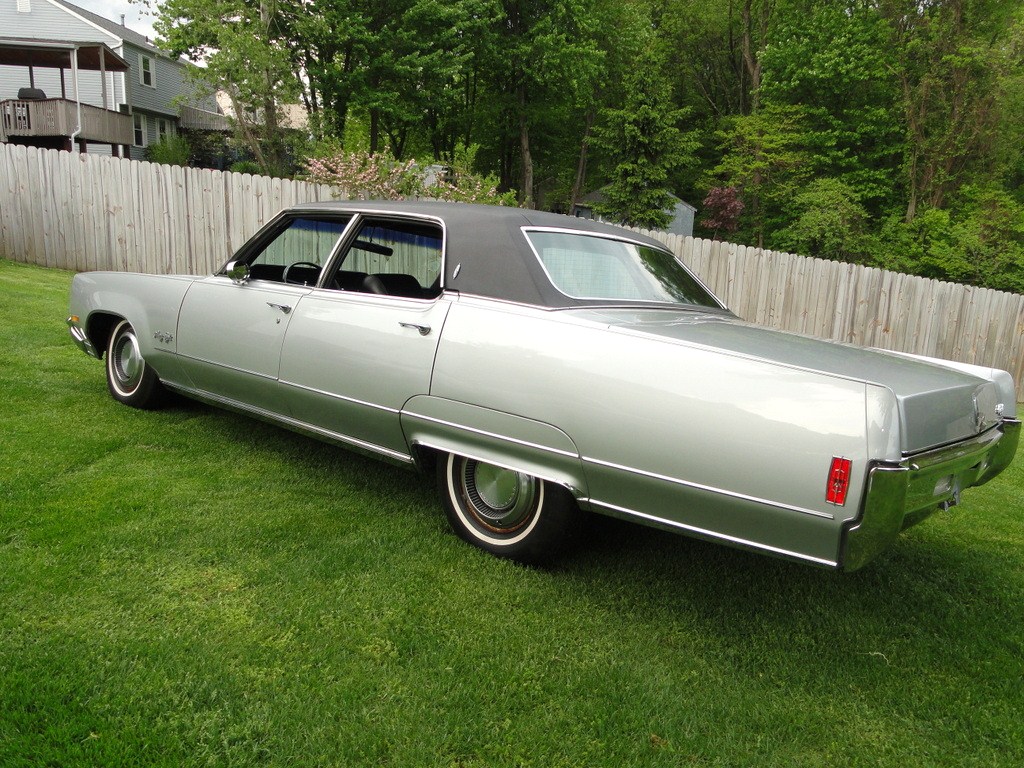 CLASSIC CARS OF THE 1970 S 1970 OLDSMOBILE NINETY EIGHT LUXURY SEDAN classic-cars-of-the-1970-s-1970-oldsmobile-ninety-eight-luxury-sedan