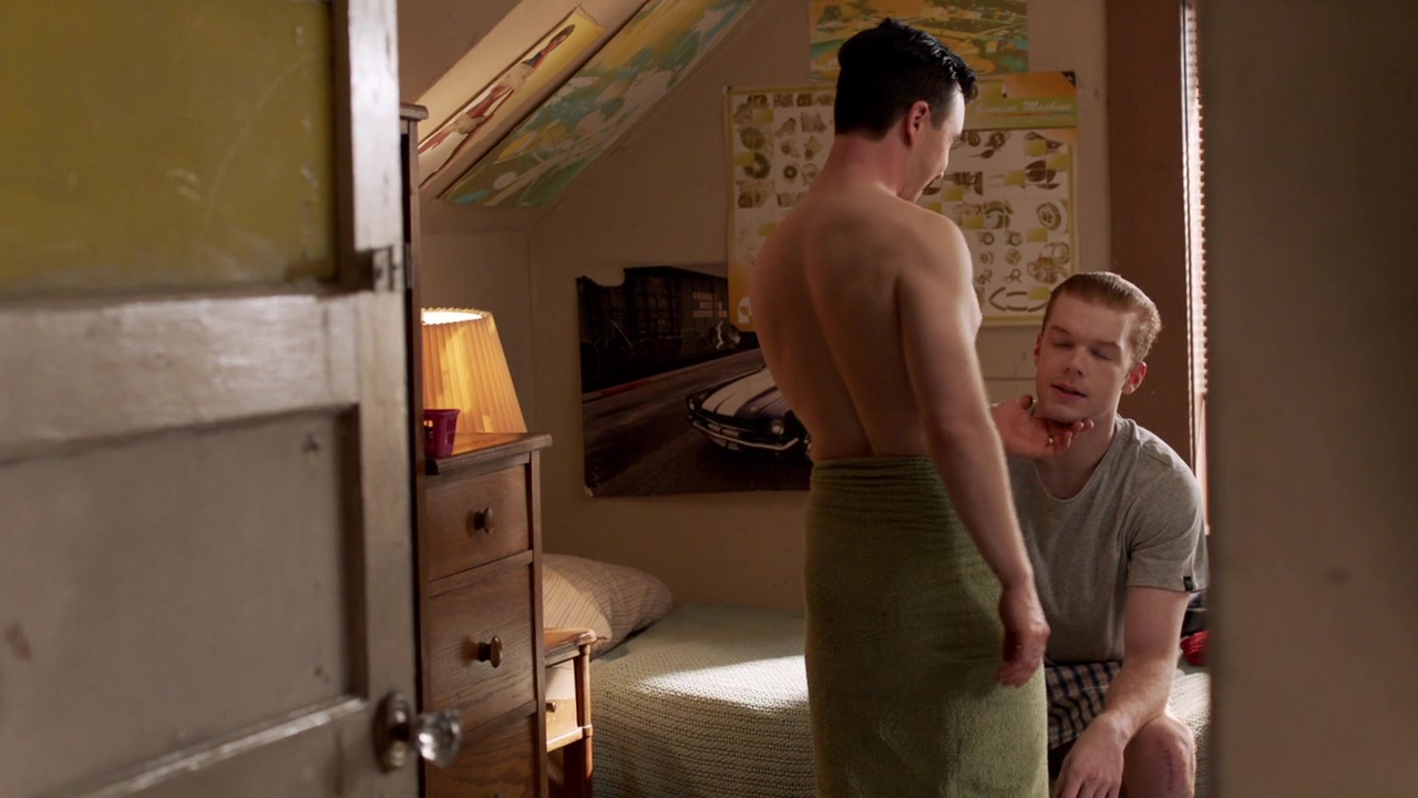 Noel Fisher nude in Shameless 10-12 "Gallavich! 