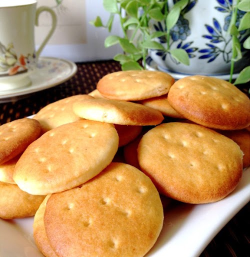 Homemade Biscuits ගෙදරදිම බිස්කට් හදමු sinhala food Recipes