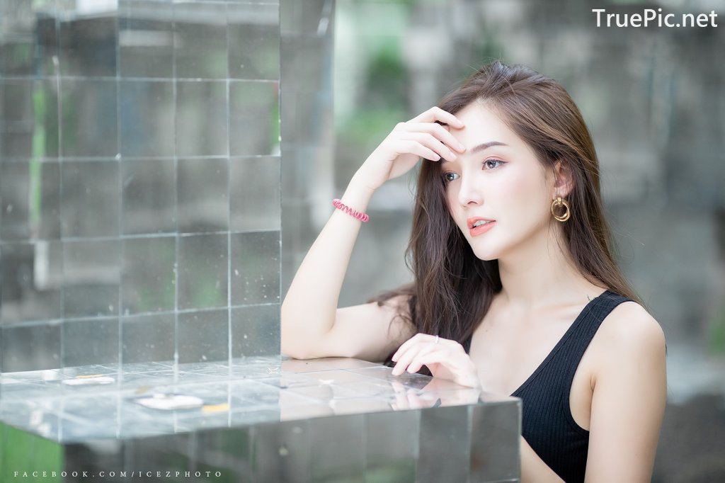 Image-Thailand-Model-Rossarin-Klinhom-Beautiful-Girl-Lost-In-The-Flower-Garden-TruePic.net- Picture-36