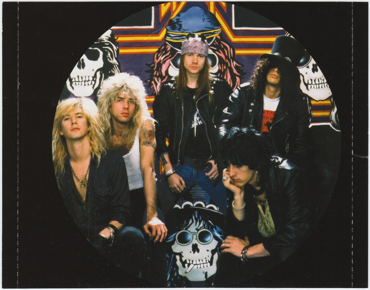 Ганзес роуз слушать. Guns n Roses 1997. Ганз энд Роуз группа. Guns n Roses 1992. Группа Guns n' Roses 1988.
