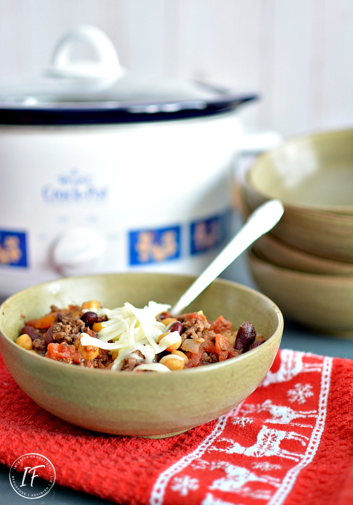Sweet and Savory Slow Cooker Chili Recipe