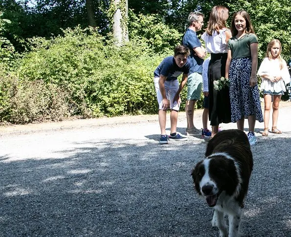 Prince Frederik, Princess Mary, Prince Christian, Princess Josephine, Princess Isabella and Prince Vincent. Baum und Pferdgarten Sashenka Skirt