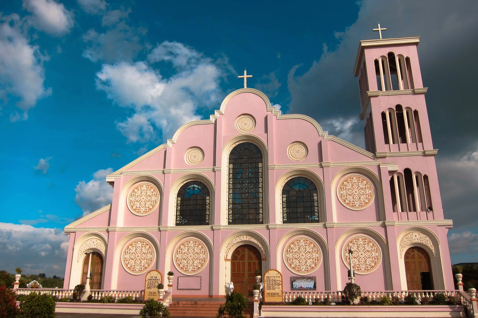 BEACHES AND CHURCHES CHURCHES IN ISABELA Ilagan, Tumauini, Cabagan