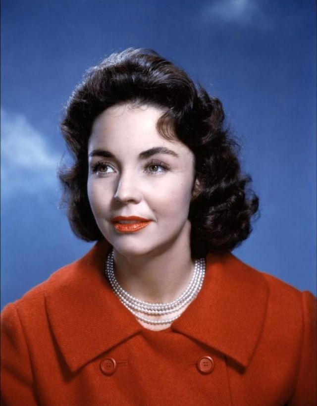 40 beautiful photos jennifer jones 1940s 1950s vintage 40 beautiful photos jennifer jones 1940s 1950s vintage