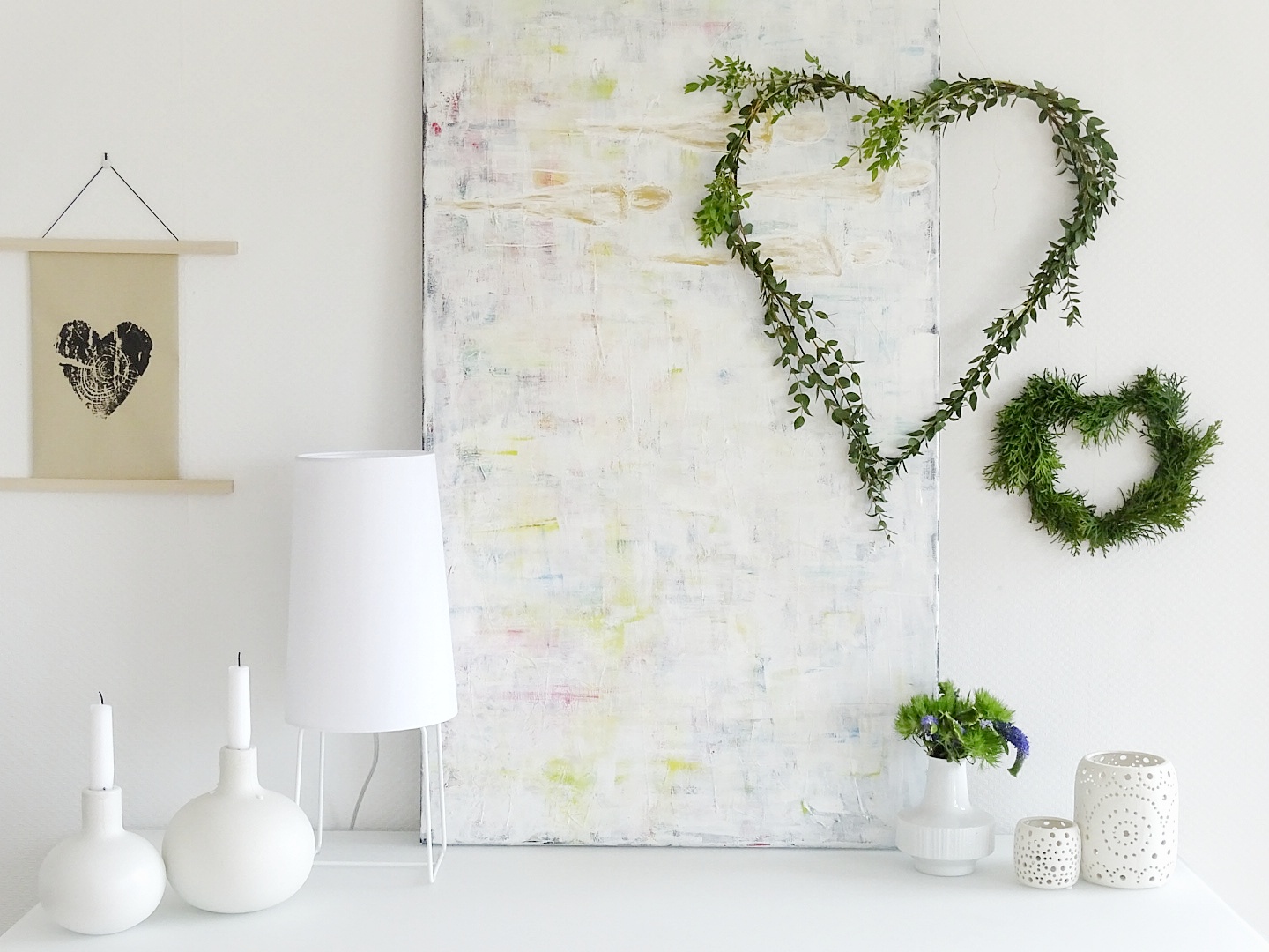 DIY Draht-Herz mit Eukalyptus und Thuja als Wanddeko | 26 DIY-Nachmach-Ideen und Rezepte für den Mai | https://mammilade.blogspot.de DIY Draht-Herz mit Eukalyptus und Thuja als Wanddeko | 26 DIY-Nachmach-Ideen und Rezepte für den Mai | https://mammilade.blogspot.de