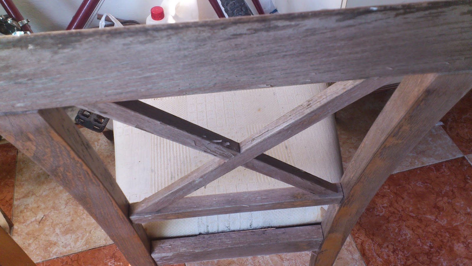 MADERA DE MINDI: Tapizando y modernizando unas sillas monumentales