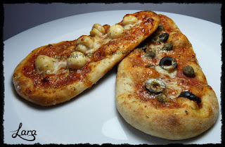 http://cucinaconlara.blogspot.it/2015/06/lingue-di-pizza-con-lievito-madre.html