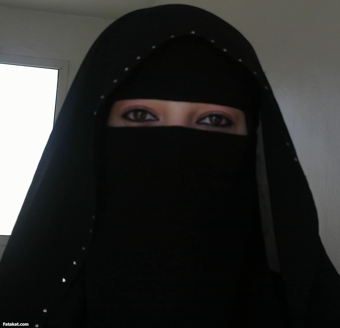 صور بنات منقبات بدويات 2019 ، صور بنت لابسه نقاب خليجية 2020