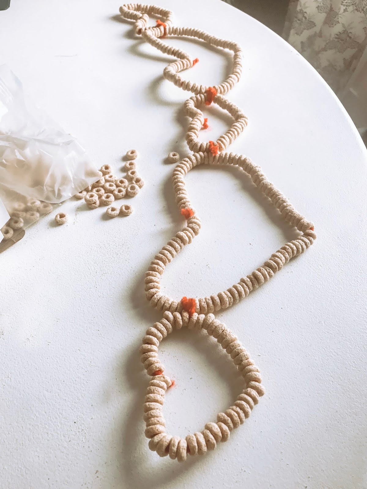 Fun Valentine Craft - Bird Feeder Heart Garland - The Wicker House