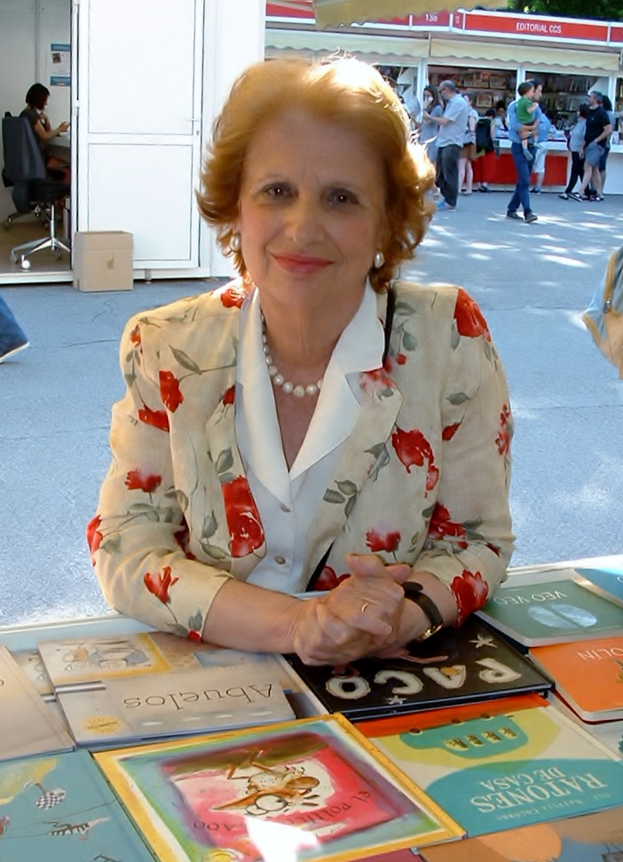 Hilvanando palabras: La tierra del Sol y la Luna