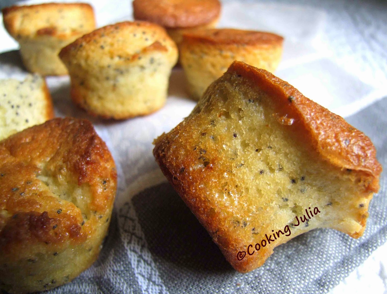 COOKING JULIA MINIMUFFINS AU CITRON, PAVOT ET LAIT RIBOT COOKING JULIA MINIMUFFINS AU CITRON, PAVOT ET LAIT RIBOT