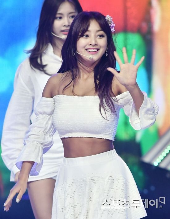 Fans Are Proud With TWICE Jihyo's Tanned Skin!! | Daily K Pop News