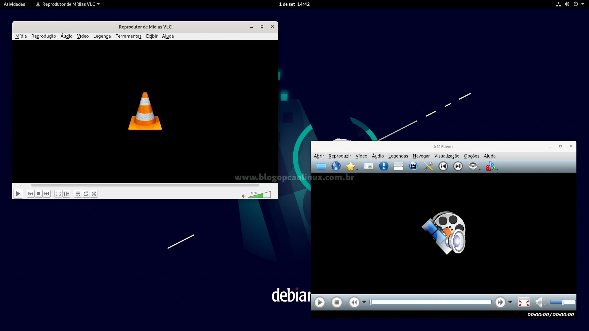 VLC Media Player e SMPlayer executando no Debian 11 Bullseye