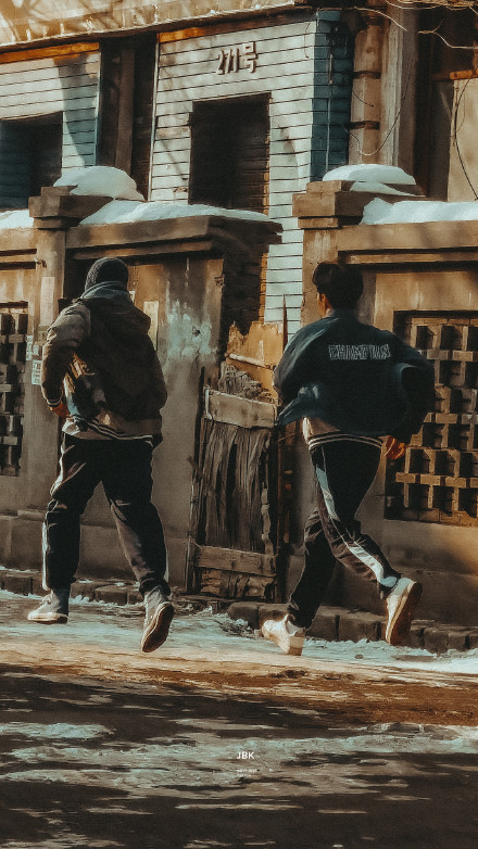 fcc%2Bway%2B1 - Fan Chengcheng dan Wang Anyu Terekspos Gandengan Tangan saat Syuting 'Chasing The Light' fcc%2Bway%2B1