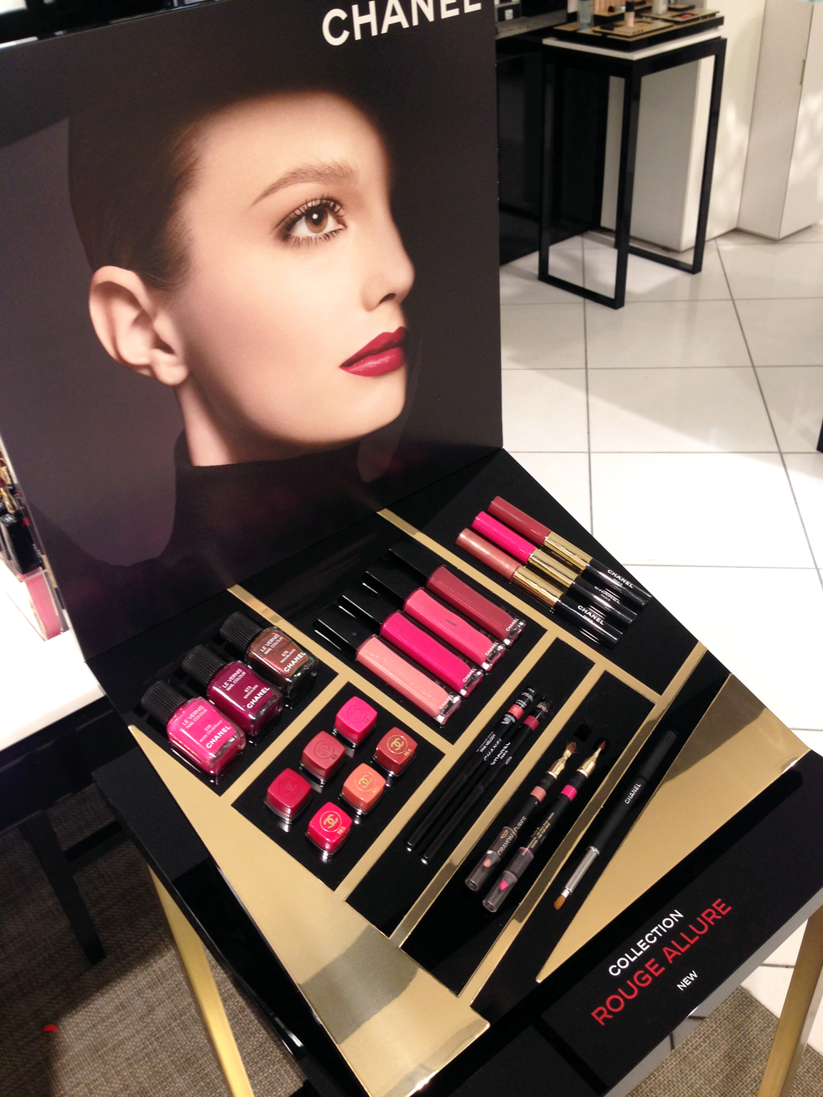 CHANEL launches new Rouge Allure L'Extrait lipstick range - Duty