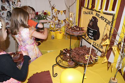Beaver Party Decor and Snack Ideas @michellepaigeblogs.com