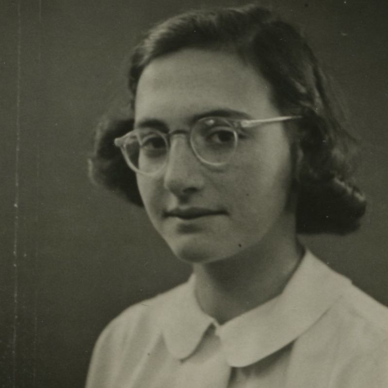 Lovely Photos of Margot Frank in the 1930s and Early ’40s Vintage Everyday Lovely Photos of Margot Frank in the 1930s and Early ’40s Vintage Everyday