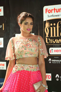 Asmita Sood in Pink skirt at IIFA Utsavam Awards 2017  Day 2  Exclusive 04