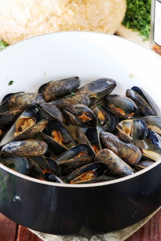 Bourbon and Bacon Steamed PEI Mussels Recipe The Kitchen is My Playground