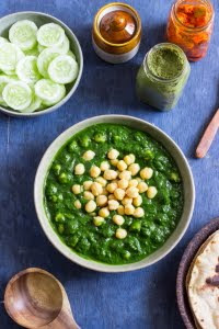 how to make chhole palak recipe, chana palak recipe, spinach and chickpea recipes, vegan curry recipe, vegan chickpea curry at www.oneteaspoonoflife.com