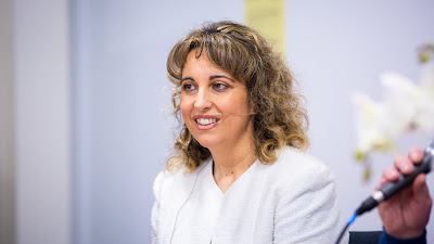 Verónica Mengual: «Me considero una fanática del género romántico histórico»