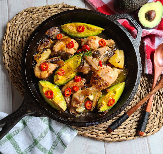roasted avocado chicken