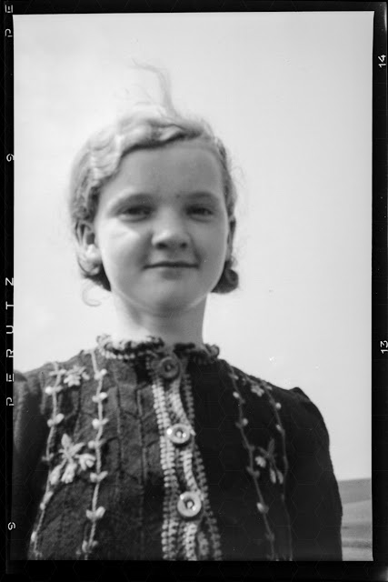 Foto einer jungen Frau - 1930-1950