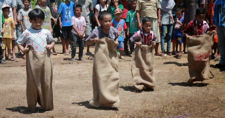 Permainan Tradisional Balap Karung