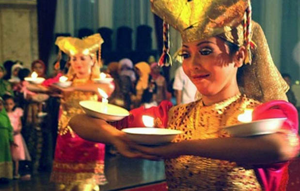 Tari Lilin Asal Melayu : Sejarah, Gerakan, Video, dan Penjelasannya