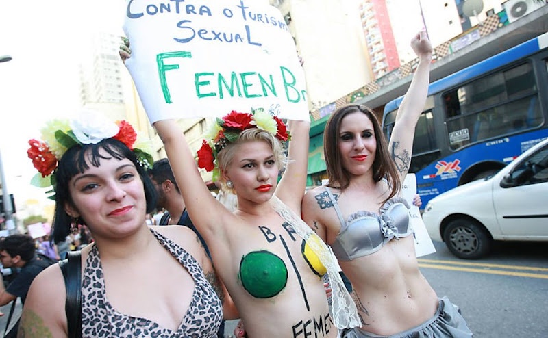 [Image: femen+brasile.jpg]