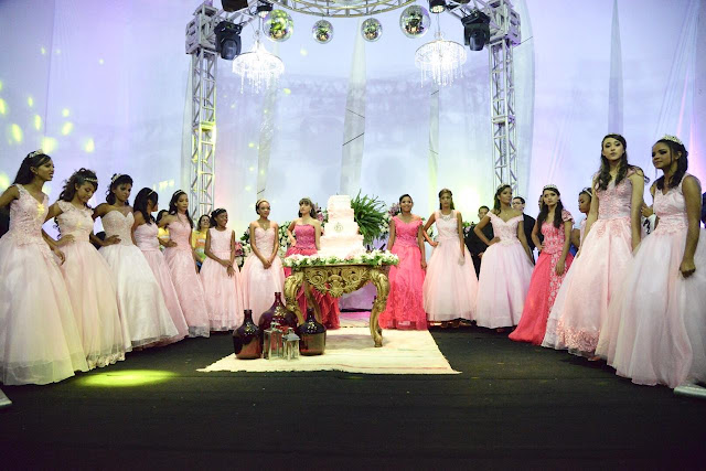 Lucas Lucco se apresenta no Baile de Debutantes, em Jacobina