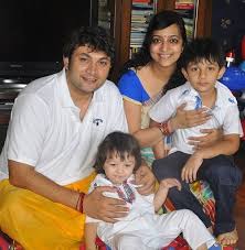 Rajesh Kumar Family Wife Son Daughter Father Mother Age Height Biography Profile Wedding Photos