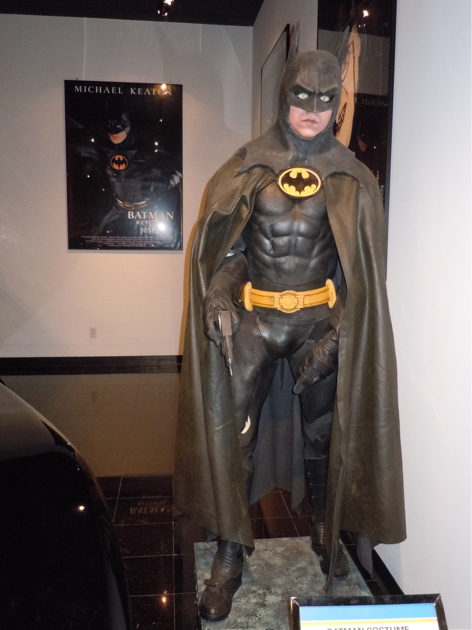 Hollywood Movie Costumes and Props: Michael Keaton's 1989 Batman suit and  Batmobile...