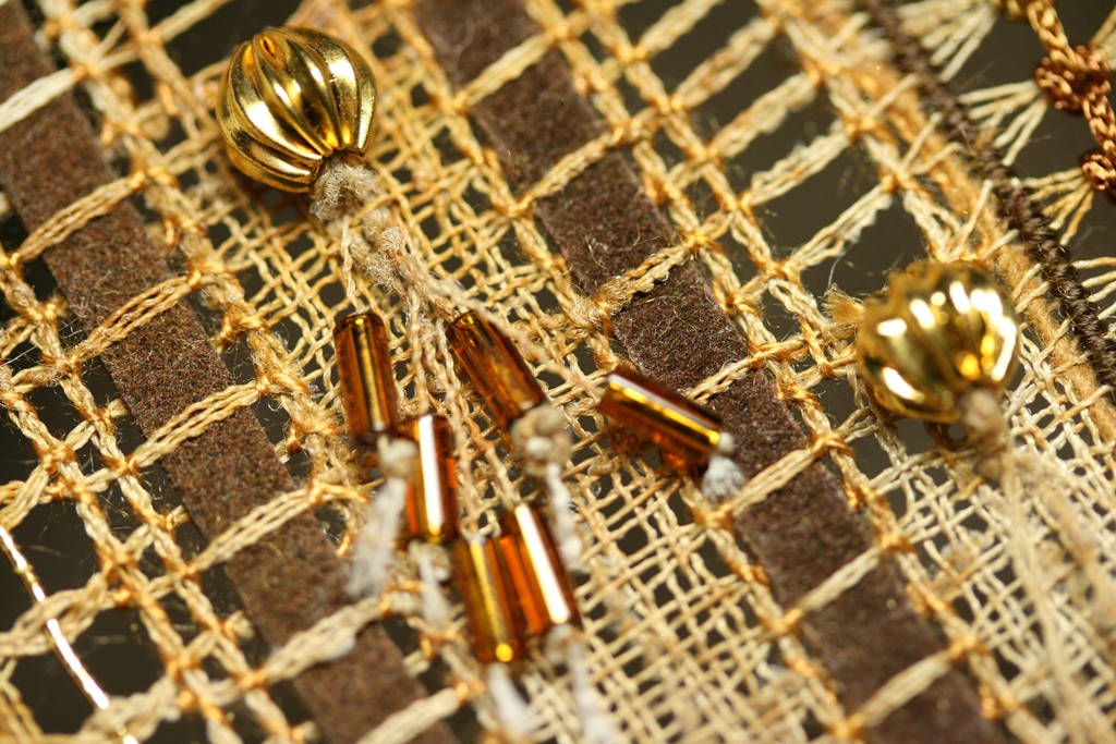 THIMBLE FINGERS Experimental drawn thread work