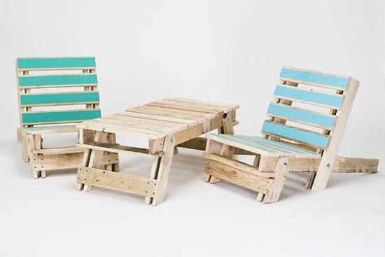 Desain inspiratif kursi dari pallet bekas terbaru