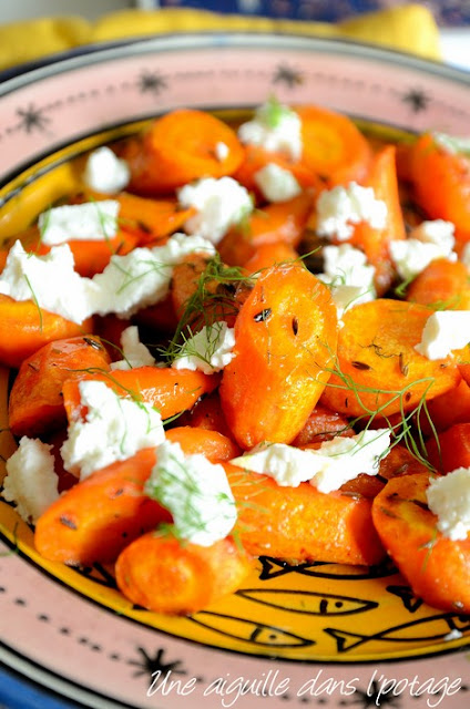 Carottes au cumin, fromage de chèvre, sauce au miel et citron, de Sabrina Ghayour