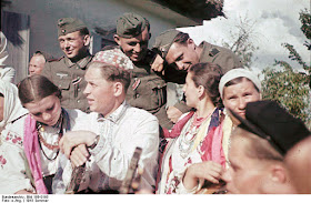 Ukrainian girls Color photo World war II worldwartwo.filminspector.com