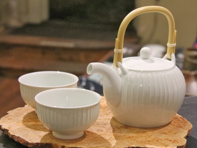 Sara Japanese Pottery New Arrival Tea Pot & Cups